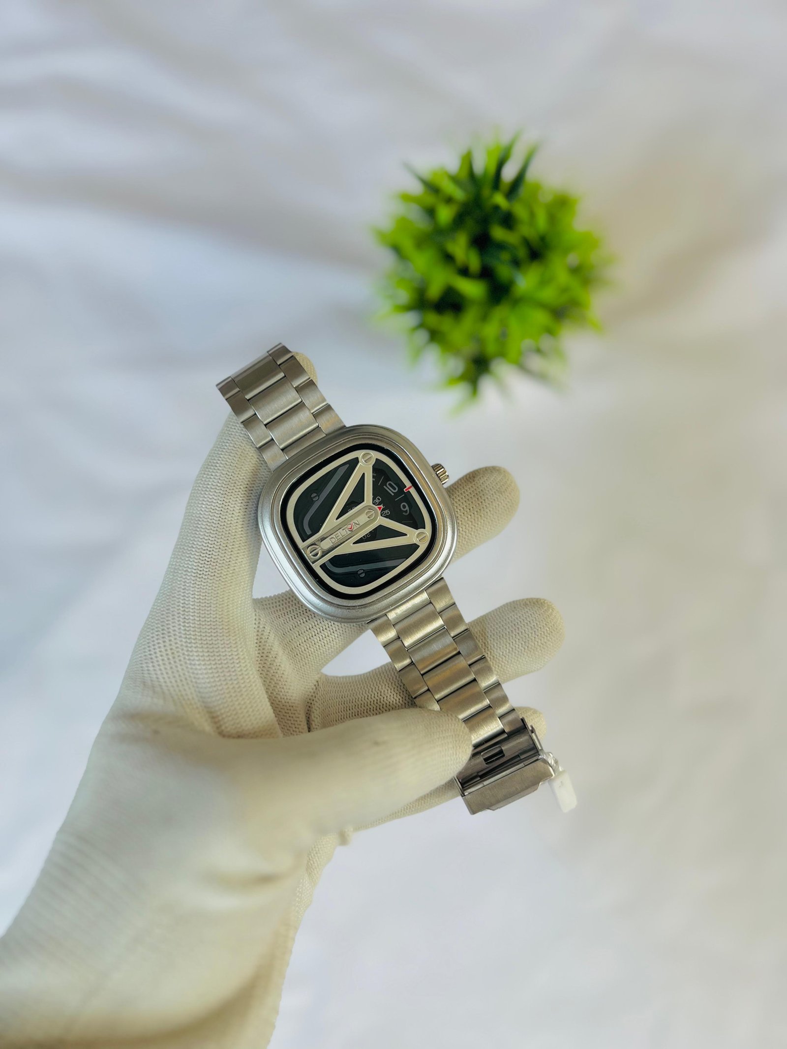 VINTAGE WATCH