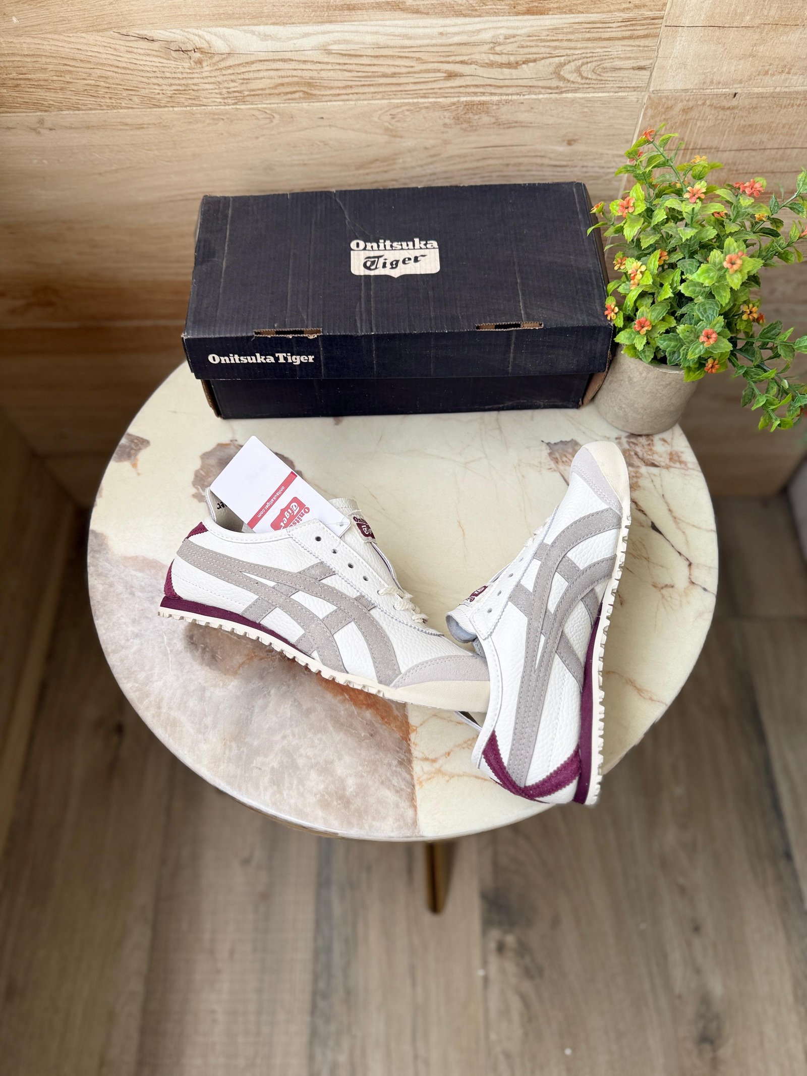ONITSUKA TIGER LEATHER TRAINERS WHITE GREY