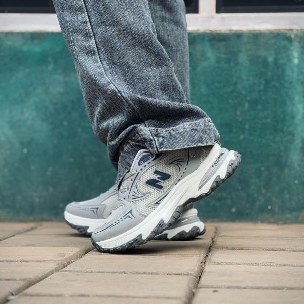IMPORTED SHOES