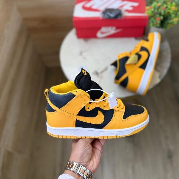 NIKE SB DUNK VARSITY HIGH