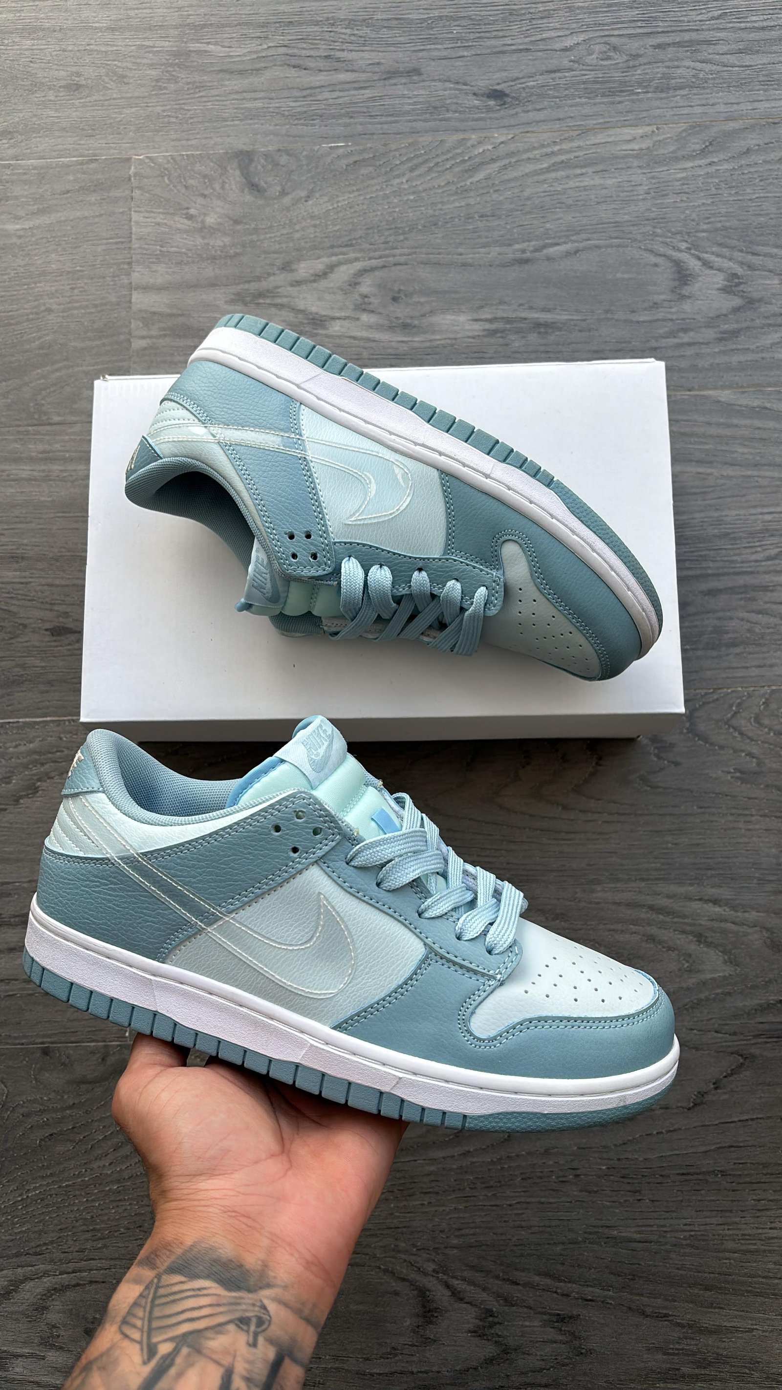 NIKE SB DUNK SKY
