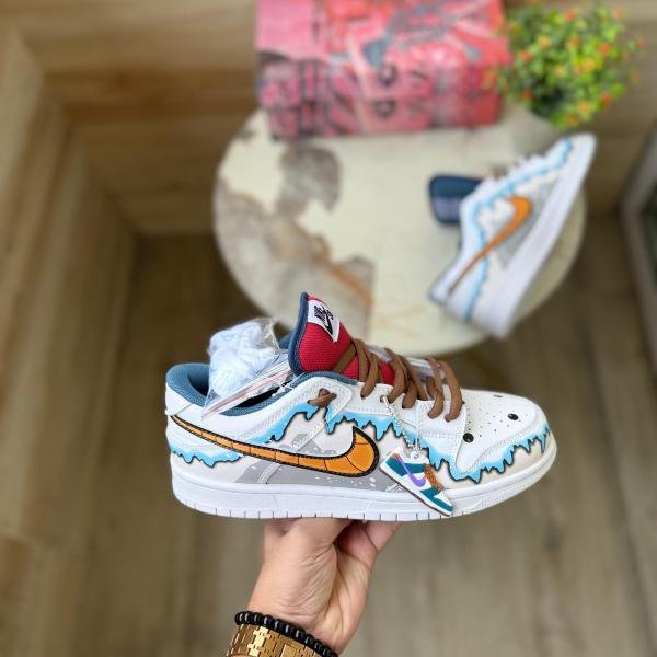NIKE SB DUNK SNOWMAN