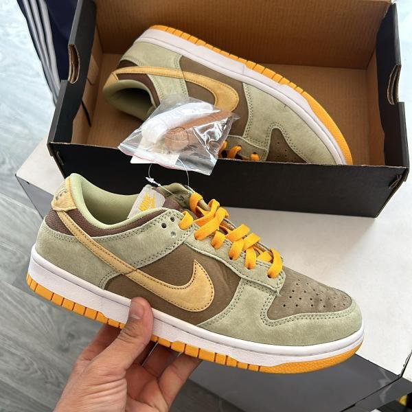 NIKE SB DUNK