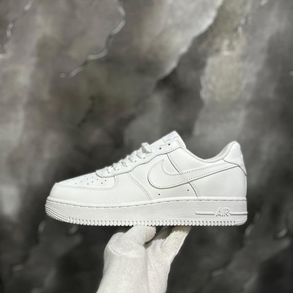 NIKE AIRFORCE PREMIUM WHITE