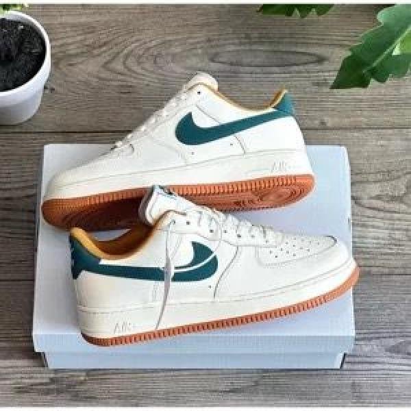 NIKE AIRFORCE 1'07 OFF WHITE/GREEN TICK