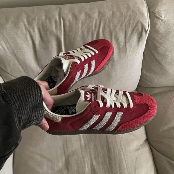 ADIDAS ORIGINALS SAMBAS "BETTER SCARLET OFFWHITE"