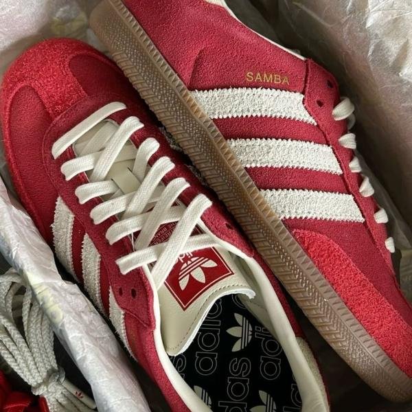 ADIDAS ORIGINALS SAMBAS "BETTER SCARLET OFFWHITE"