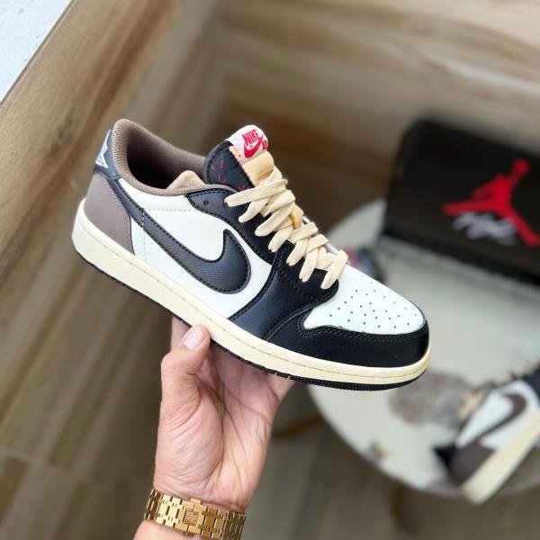 AIR JORDANS ONE MOCHA LOW