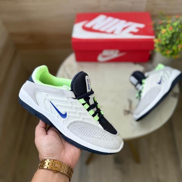 NIKE SB VERTEBRAE