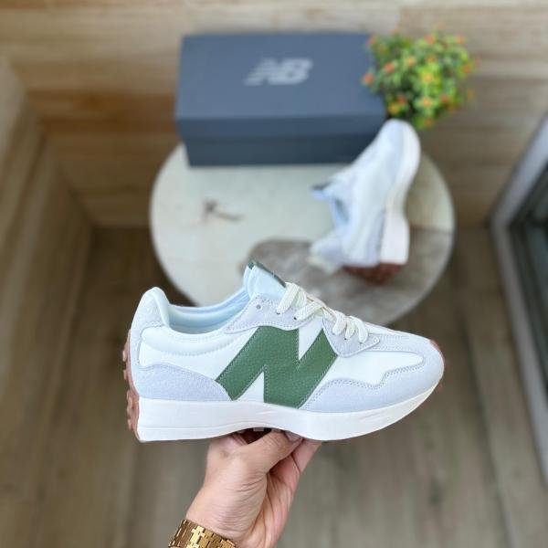 NEW BALANCE 327 MOONBEAN NOORI